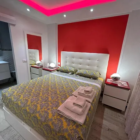 Ines Luxury אדחה